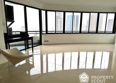 4-BR Condo at Moon Tower Condominium near BTS Thong Lor