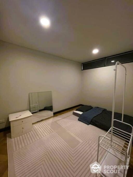 2-BR Condo at D.S. Tower 2 Sukhumvit 39 Condominium near MRT Sukhumvit