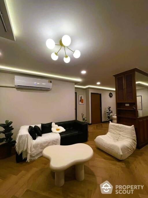 2-BR Condo at D.S. Tower 2 Sukhumvit 39 Condominium near MRT Sukhumvit