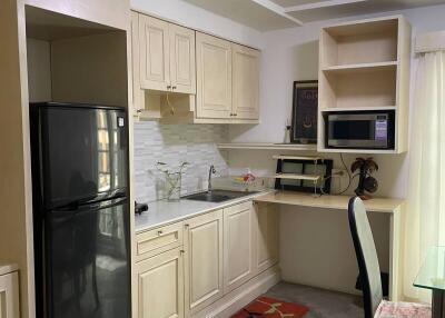 2-BR Condo at Euro Classic Condominium near BTS Nana