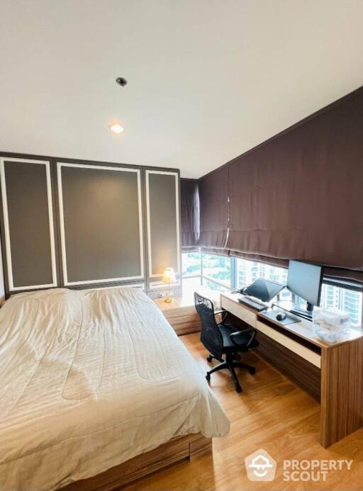 2-BR Condo at Rhythm Sukhumvit 42 near BTS Ekkamai