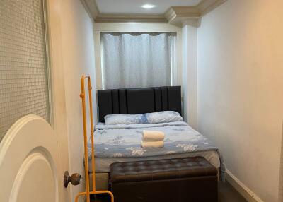 2-BR Condo at Euro Classic Condominium near BTS Nana