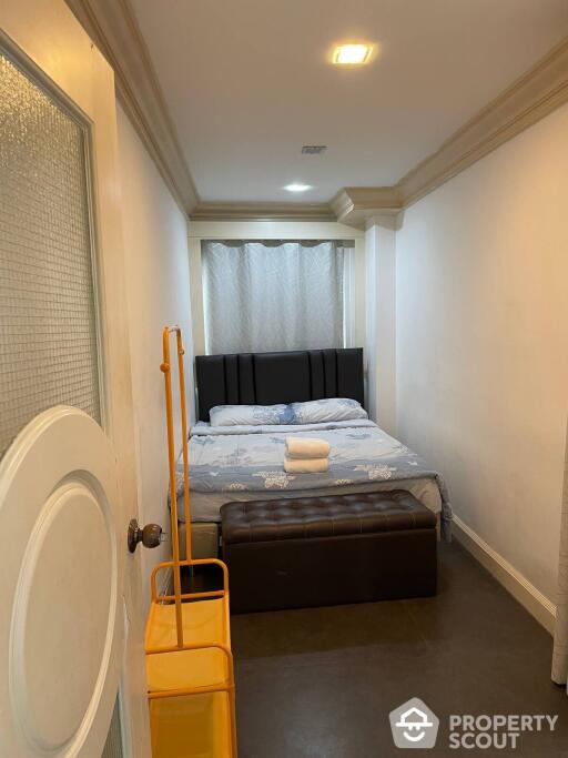 2-BR Condo at Euro Classic Condominium near BTS Nana