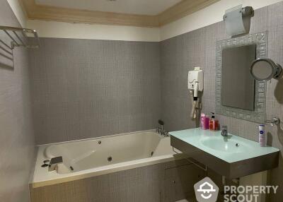 2-BR Condo at Euro Classic Condominium near BTS Nana