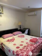 2-BR Condo at Euro Classic Condominium near BTS Nana