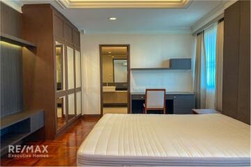 4 bed 4 baht for rent duplex style BTS Ploenchit