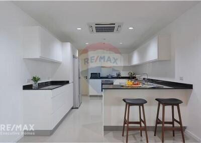 "Luxurious 4BR Condo in Sukhumvit 39 for Rent Now!"