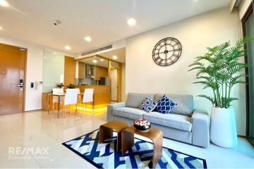 Luxurious 1-Bed Condo in The Emporio Place, Bangkok