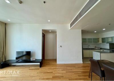 "Luxurious 2-BR Condo in Prime Khlong Toei, Bangkok"