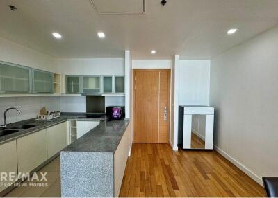 "Luxurious 2-BR Condo in Prime Khlong Toei, Bangkok"