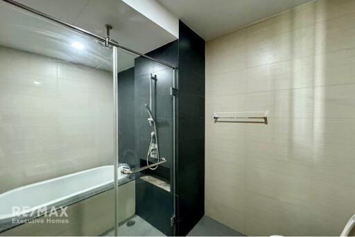 "Luxurious 2-BR Condo in Prime Khlong Toei, Bangkok"