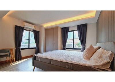 Luxury 2-Bed Condo in Watthana, Bangkok for Rent