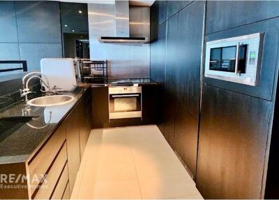 Luxurious 2-Bed Condo at The Pano, Bangkok