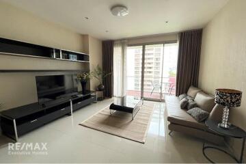 "Luxury 2-BR Condo in The Legend Saladaeng"