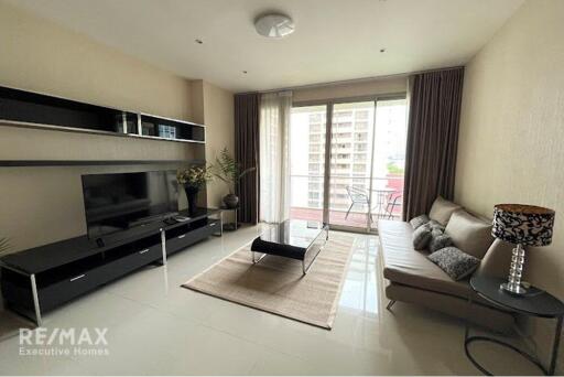 "Luxury 2-BR Condo in The Legend Saladaeng"