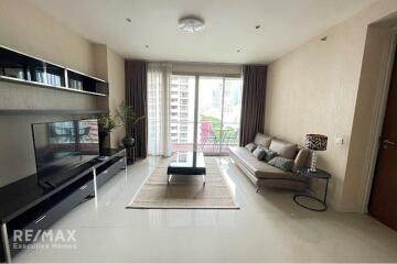 "Luxury 2-BR Condo in The Legend Saladaeng"