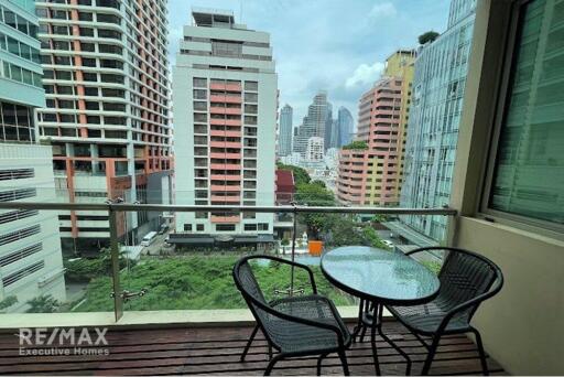 "Luxury 2-BR Condo in The Legend Saladaeng"