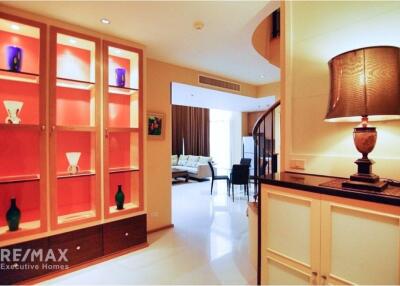 For Rent : Duplex2+11 Bedroom at The Emporio Plac - BTS Phrom Phong