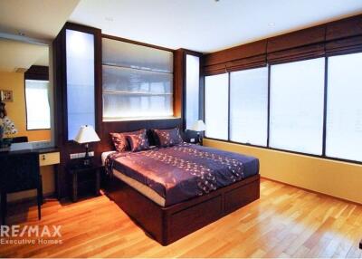 For Rent : Duplex2+11 Bedroom at The Emporio Plac - BTS Phrom Phong