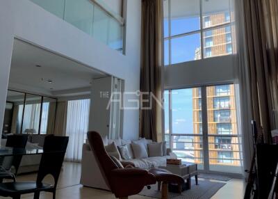 For Sale with Tenant Condominium The Rajdamri  119 sq.m, 2 bedroom Duplex