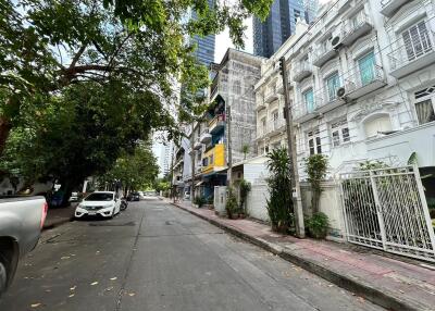 Street view of residential buildings