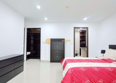 2 bedroom Condo in The Park Jomtien Jomtien