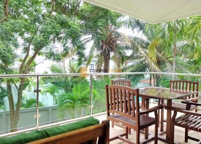 2 bedroom Condo in The Park Jomtien Jomtien