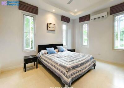 Hot-deal 3-Bedroom Pool Villa in Hua Hin at Red Mountain Waterside