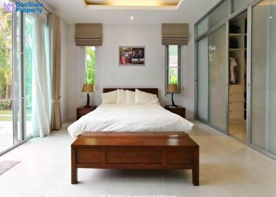 Hot-deal 3-Bedroom Pool Villa in Hua Hin at Red Mountain Waterside