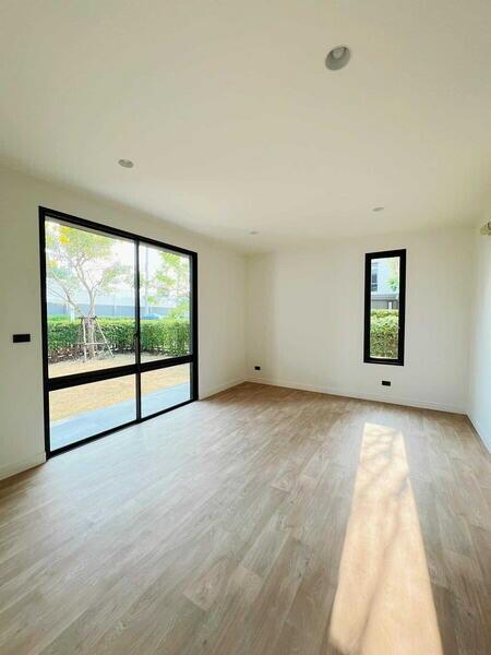 322 ตรม., 4 ห้องนอน, 5 ห้องน้ำ บ้าน ราคา ฿ 29,900,000