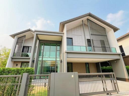 322 ตรม., 4 ห้องนอน, 5 ห้องน้ำ บ้าน ราคา ฿ 29,900,000