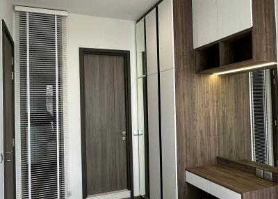 1-BR Condo at Rhythm Charoenkrung Pavilion near BTS Saphan Taksin