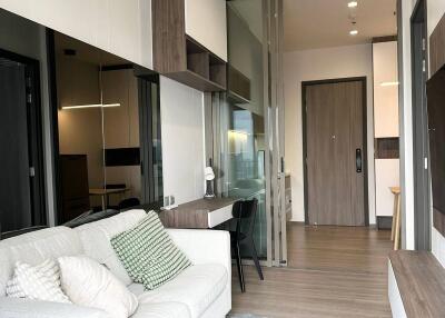 1-BR Condo at Rhythm Charoenkrung Pavilion near BTS Saphan Taksin