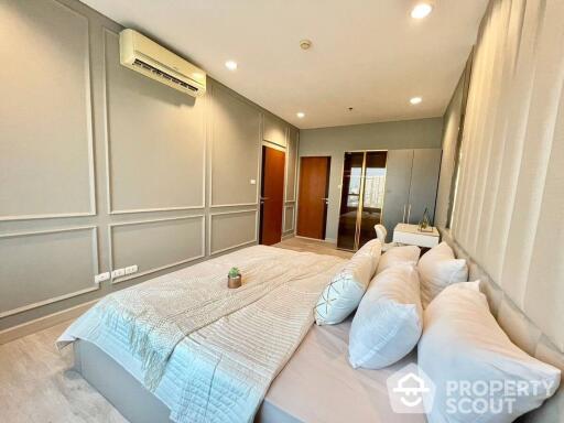 1-BR Condo at Intro Phaholyothin-Pradipat near MRT Kamphaeng Phet