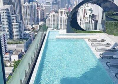 1-BR Condo at The Edge Sukhumvit 23 near MRT Sukhumvit