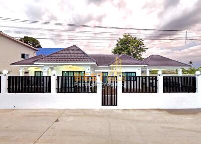 3 Bedrooms House Bang Lamung H012083