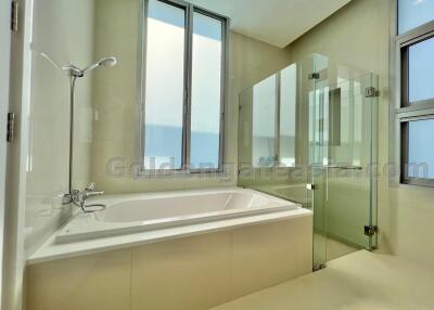 3 Bedrooms House with Private Swimming Pool - Soonvijai, Huai Khwang