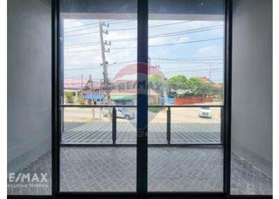 Prime commercial buildings on Pattaya, rare opportunity.