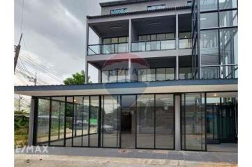 Prime commercial buildings on Pattaya, rare opportunity.