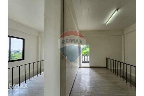 Prime commercial buildings on Pattaya, rare opportunity.