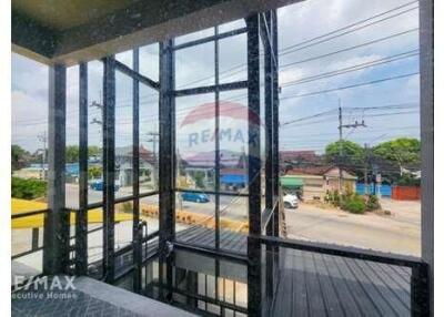 Prime commercial buildings on Pattaya, rare opportunity.