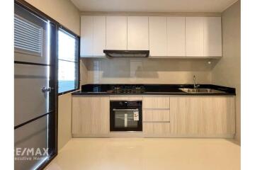 Renovated 3-Bedroom with Spacious Balcony in Asoke - Pet-Friendly