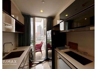 A corner unit in CBD Sathorn area.