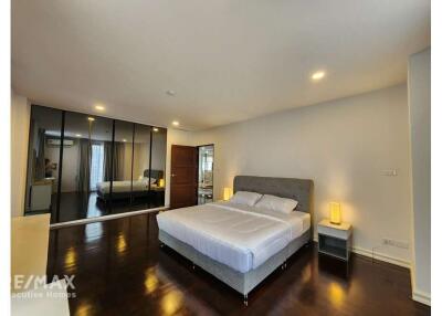 This stunning 3 bedroom,Pet friendly,Bts Thonglor