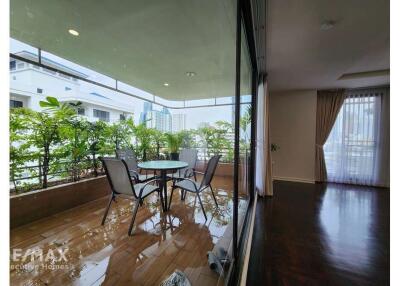 This stunning 3 bedroom,Pet friendly,Bts Thonglor