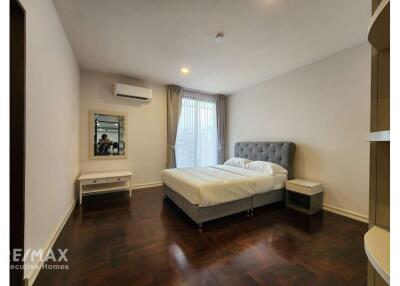 This stunning 3 bedroom,Pet friendly,Bts Thonglor