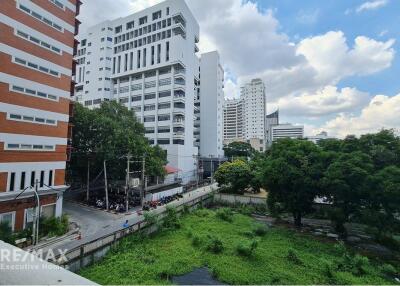 3Bed+Maid Room Condo Big Balcony in Prime Sukhumvit