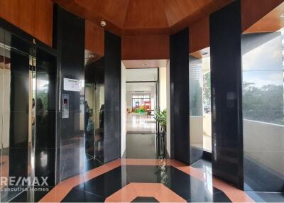 3Bed+Maid Room Condo Big Balcony in Prime Sukhumvit