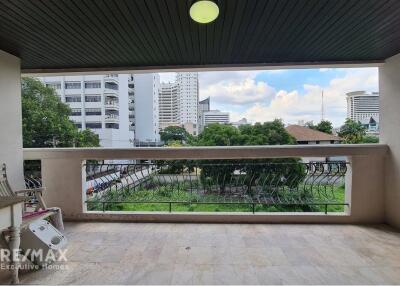 3Bed+Maid Room Condo Big Balcony in Prime Sukhumvit