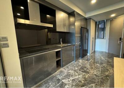 Luxury 2 bedrooms for rent BTS Promphong